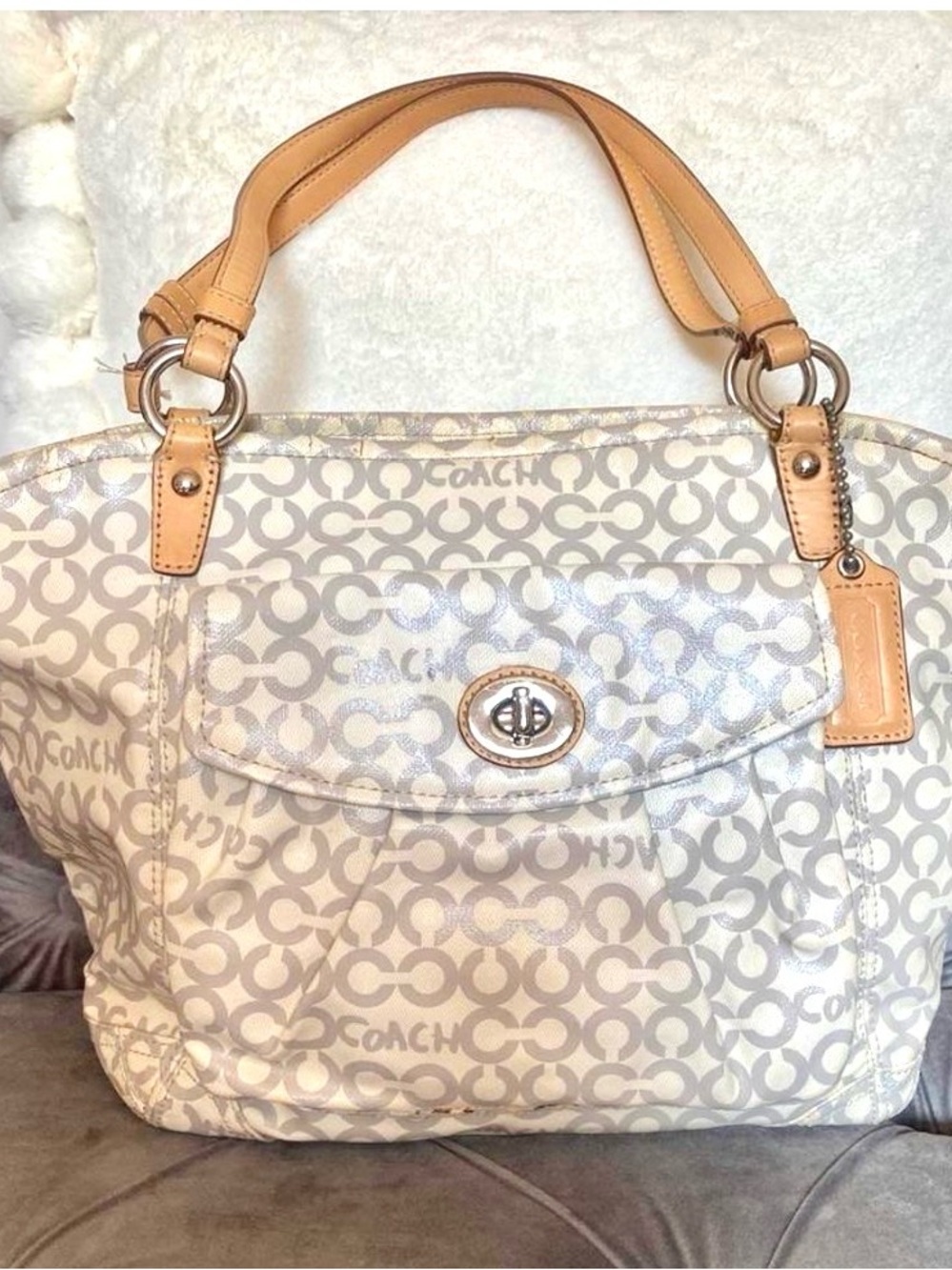 The Coach Leah Optic Art Coated Canvas ShoulderBag (Model #13142)
